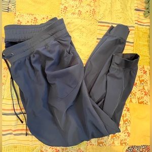 Women’s Jogger Scrub Bottoms